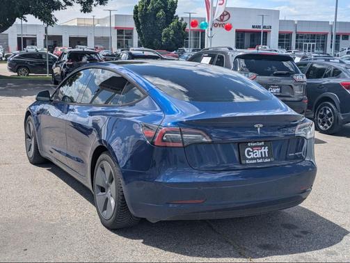 . 2021 Tesla Model 3 Long Range
