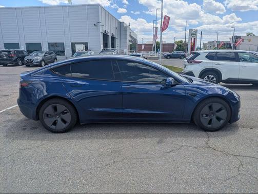 . 2021 Tesla Model 3 Long Range