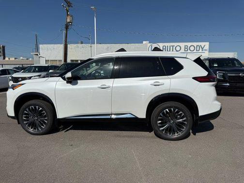 Everest White Pearl Tricoat 2026 Nissan Rogue Platinum