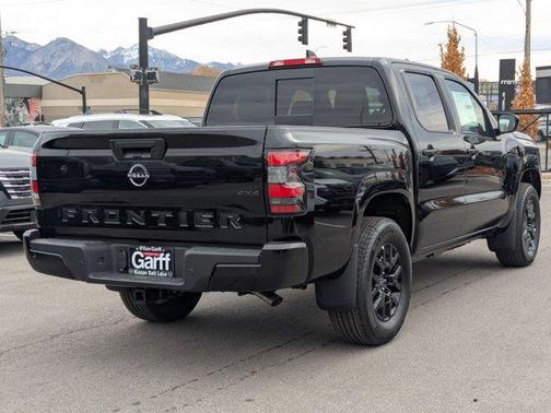 Super Black 2026 Nissan Frontier SV