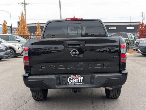 Super Black 2026 Nissan Frontier SV