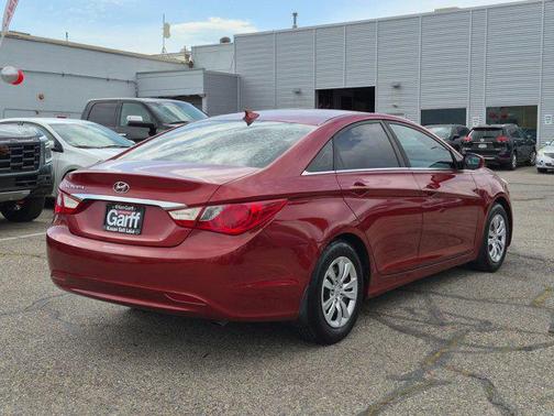 Sparkling Ruby 2012 Hyundai SONATA GLS