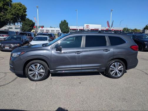 Magnetite Gray Metallic 2022 Subaru Ascent Limited 7-Passenger