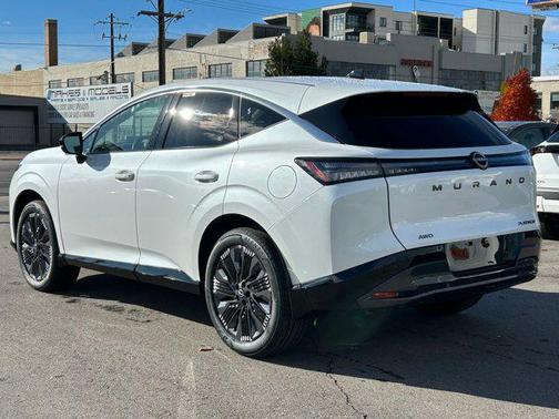 Everest White Pearl Tricoat 2026 Nissan Murano Platinum