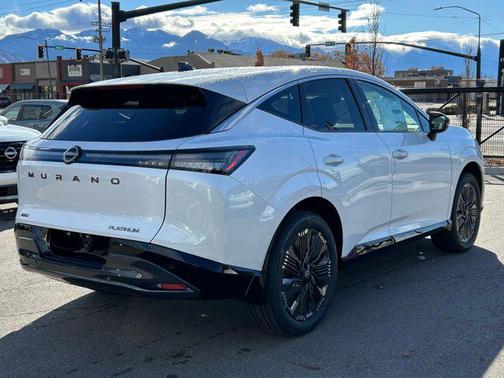 Everest White Pearl Tricoat 2026 Nissan Murano Platinum