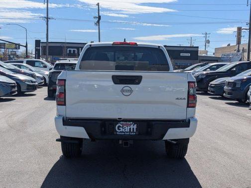Glacier White 2026 Nissan Frontier SV