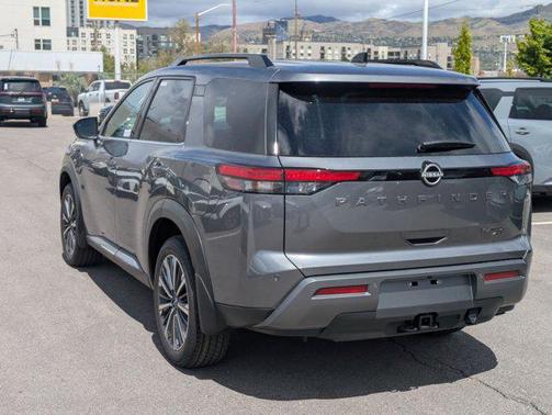 Gun Metallic 2026 Nissan Pathfinder Platinum