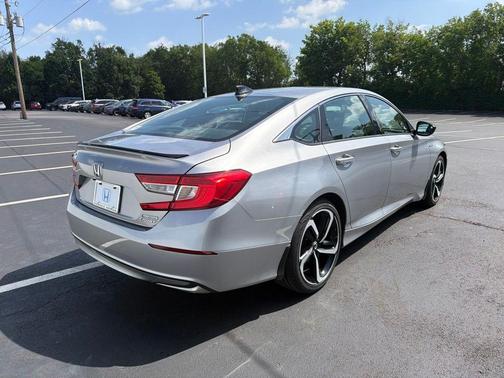 Silver Metallic 2022 Honda Accord Hybrid Sport
