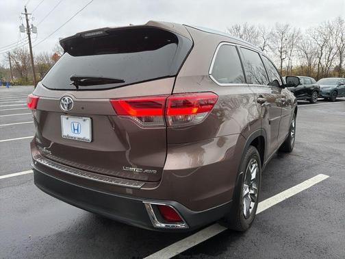 2017 Toyota Highlander Limited Platinum