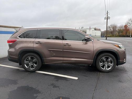 2017 Toyota Highlander Limited Platinum