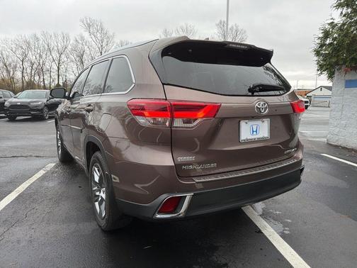 2017 Toyota Highlander Limited Platinum
