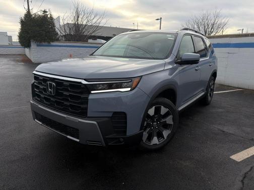 Sonic Gray Pearl 2026 Honda Pilot Touring
