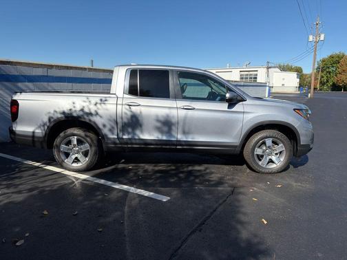 Solar Silver Metallic 2026 Honda Ridgeline RTL