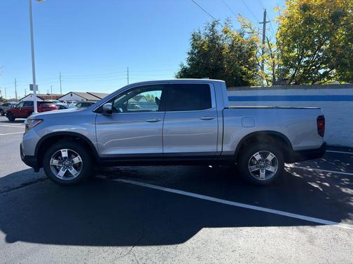 Solar Silver Metallic 2026 Honda Ridgeline RTL