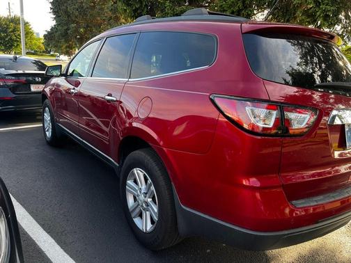 Crystal Red 2014 Chevrolet Traverse 2LT
