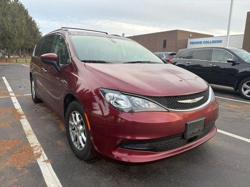 2021 Chrysler Voyager LXI