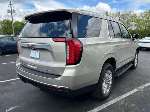 2023 GMC Yukon SLT
