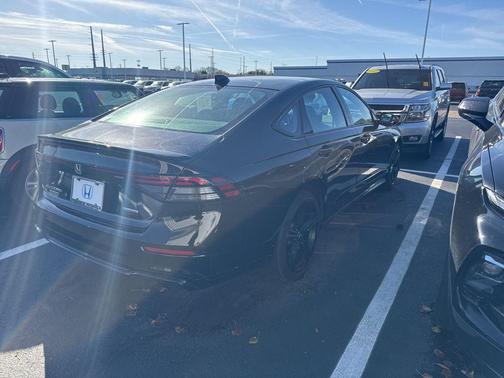 2023 Honda Accord Hybrid Sport-L