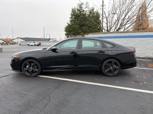 2023 Honda Accord Hybrid Sport-L