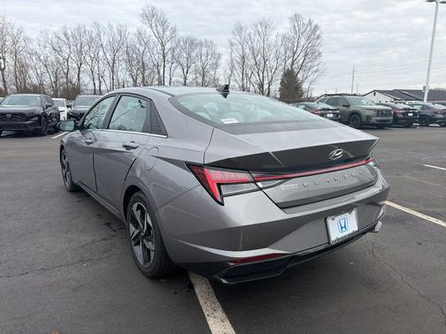 2021 Hyundai ELANTRA HEV Limited