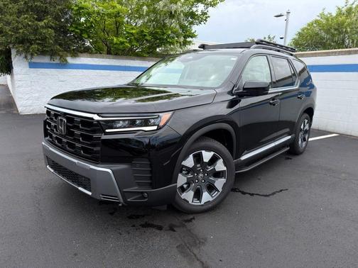 Crystal Black Pearl 2026 Honda Pilot Elite