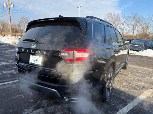Crystal Black Pearl 2026 Honda Pilot Elite