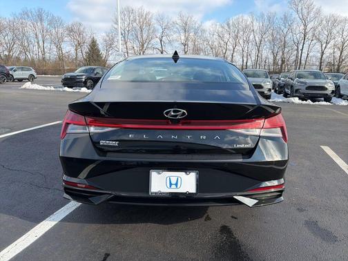 2023 Hyundai ELANTRA Limited