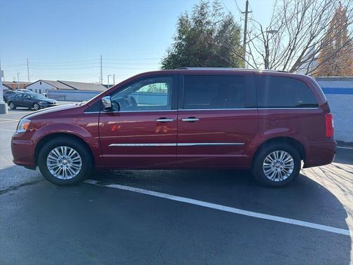 2014 Chrysler Town & Country Limited