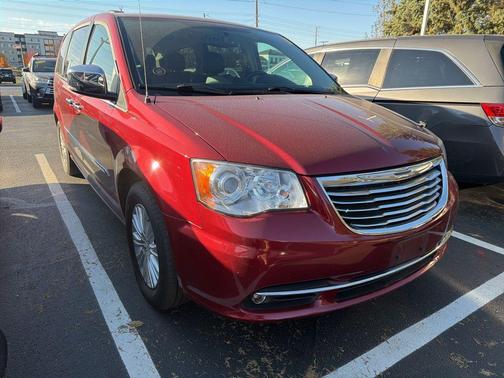 2014 Chrysler Town & Country Limited