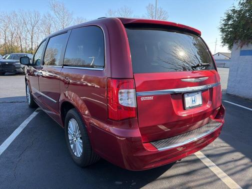 2014 Chrysler Town & Country Limited