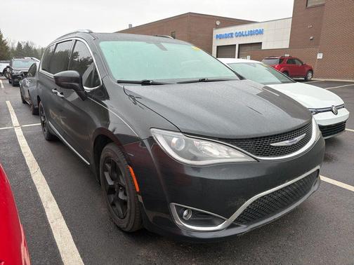 2018 Chrysler Pacifica Touring-L