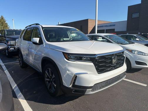 2023 Honda Pilot Elite