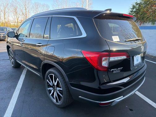 2022 Honda Pilot Touring 7-Passenger