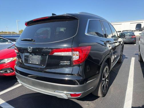 2022 Honda Pilot Touring 7-Passenger