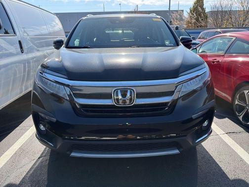 2022 Honda Pilot Touring 7-Passenger