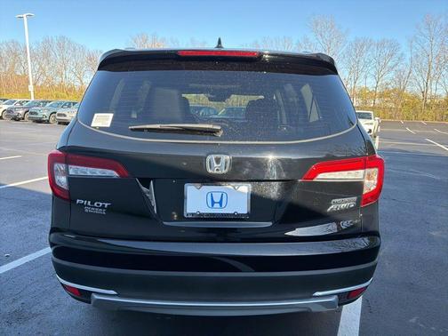 2022 Honda Pilot Touring 7-Passenger
