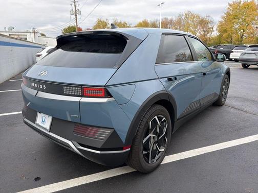 2024 Hyundai IONIQ 5 SEL