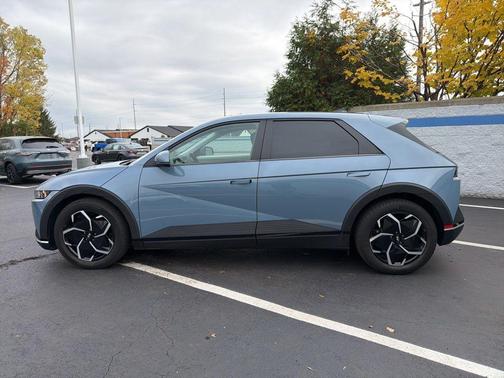 2024 Hyundai IONIQ 5 SEL