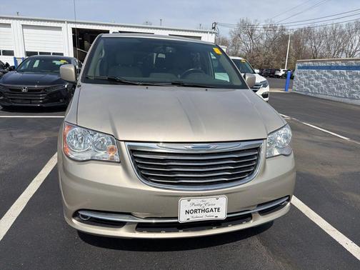 2015 Chrysler Town & Country Touring