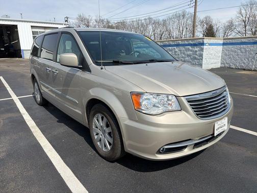 2015 Chrysler Town & Country Touring