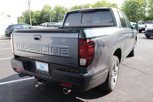 Modern Steel Metallic 2026 Honda Ridgeline RTL