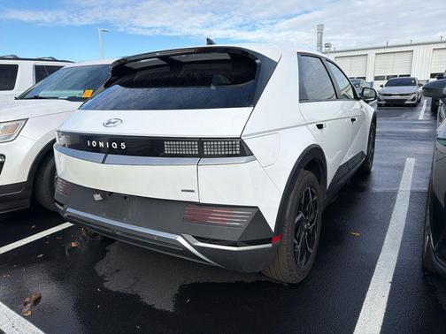 2024 Hyundai IONIQ 5 SEL