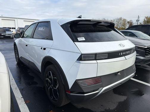 2024 Hyundai IONIQ 5 SEL