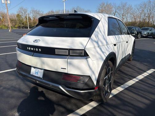 2024 Hyundai IONIQ 5 SEL