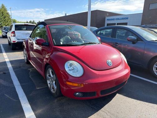 Red 2006 Volkswagen New Beetle 2.5