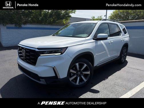 Platinum White 2024 Honda Pilot Touring