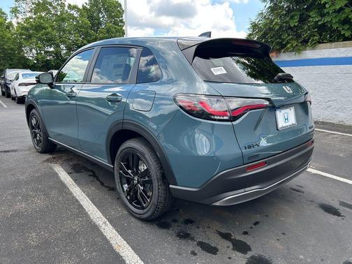 Pearl 2026 Honda HR-V Sport
