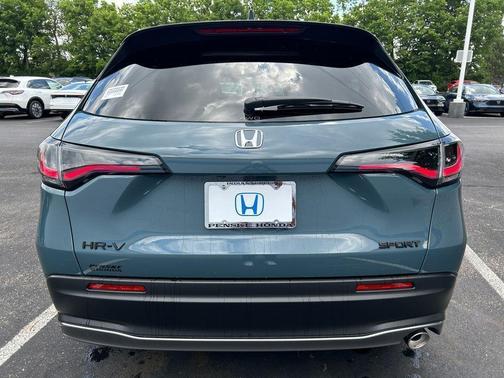 Pearl 2026 Honda HR-V Sport