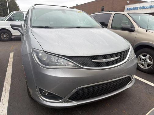 2018 Chrysler Pacifica Touring-L Plus