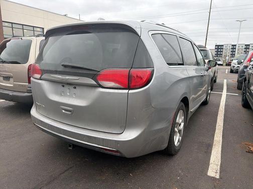 2018 Chrysler Pacifica Touring-L Plus